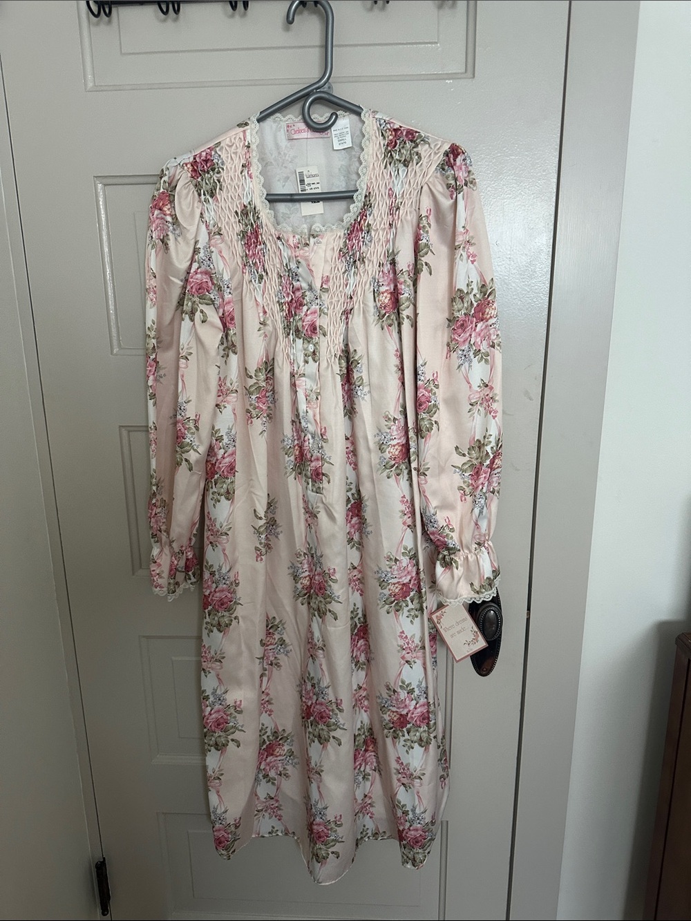 Vintage 90s Chelsea’s Cottage Floral Smocked Nightgown NWT Small Lamont’s